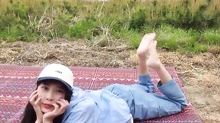 BJ Feet: Cute outdoor pose session #2