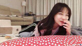BJ Feet: Amazing soles in the pose + bonus up close shot #4