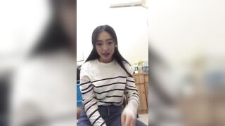 BJ Feet: Chinese girls show her cute feet soles #1