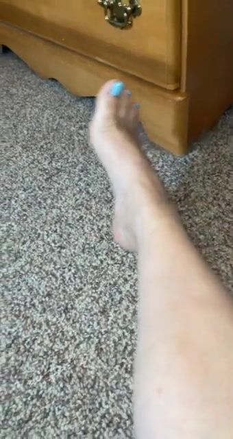 Do you like my pretty feet?