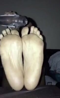 Oily soles joi