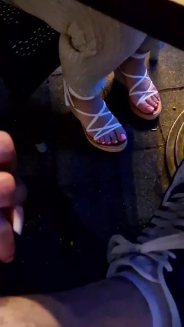 What u think about my girlfriends pretty feet?