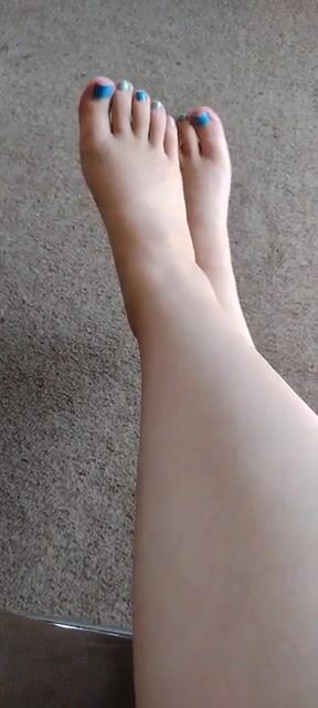I love my blue toes