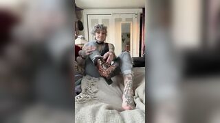 Foot Fetish: Tatt artist shows off her stinky bare feet, with long sexy natural nails, that foot funk must be strong! #3