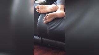 Foot Fetish: Old video I took of my other aunts feet. Enjoy #2