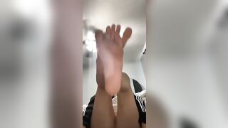 Foot Fetish: I have many girls that I have folders of. Dm if ur interested #4