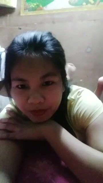 Filipina soles tease