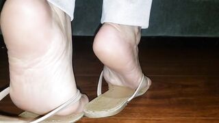 Foot Fetish: Put something in between my soles and flips flops daddy ♥️♥️♥️♥️♥️♥️ so I can step on it ♥️♥️♥️♥️♥️♥️ #1