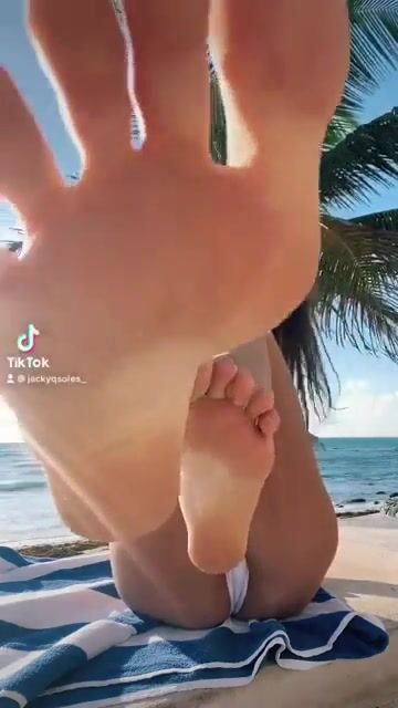 Divine pleasure to serve the feet of the goddess????