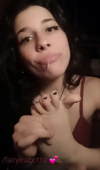 Your face after seeing me spitting on my foot =