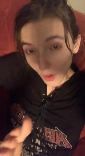 Can you suck my toes for me? ????