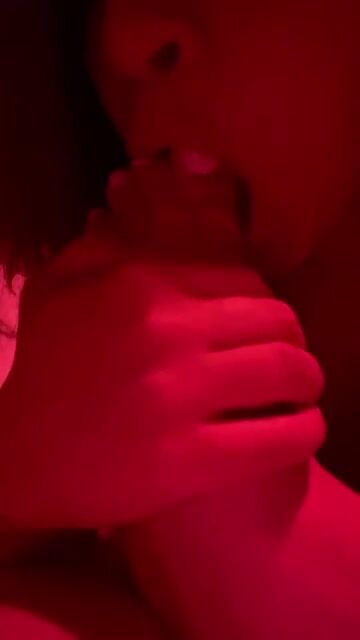 Last night vibes ❤️ wine and toes ????