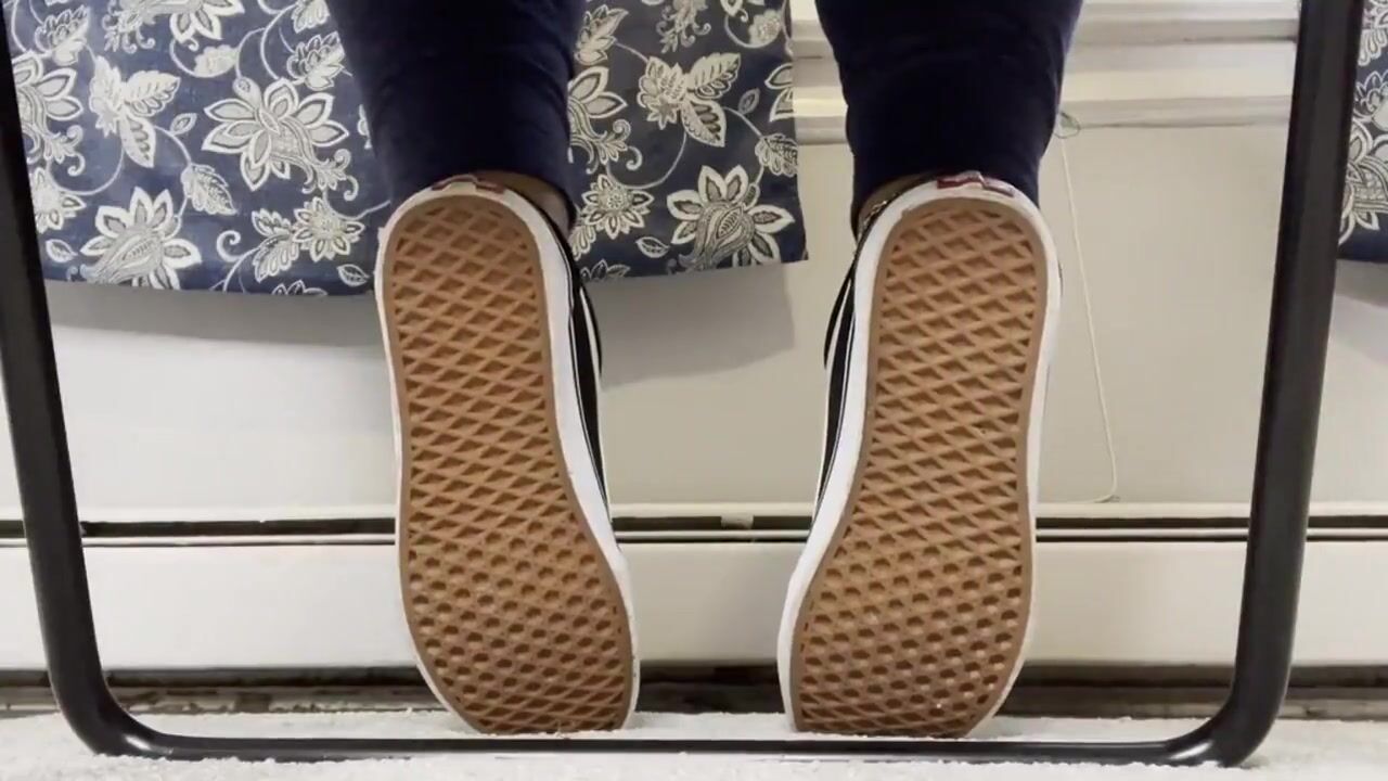 Size 10 black feet out of vans