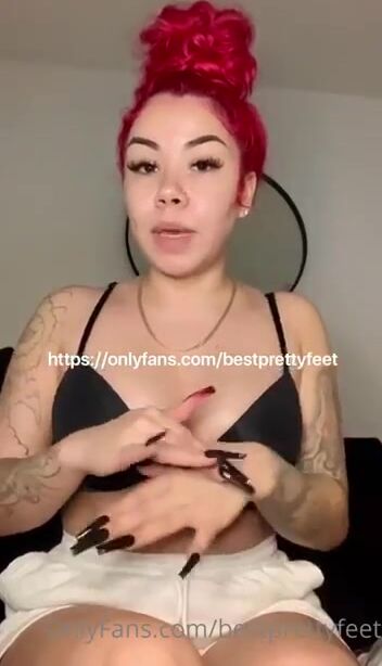 Good Lord ???? Her Feet Are Top Tier