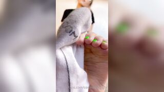 Feet: I'd go to starbucks every day if my barista had soles like hers #2