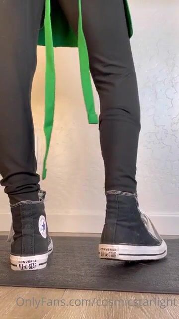 I'd go to starbucks every day if my barista had soles like hers