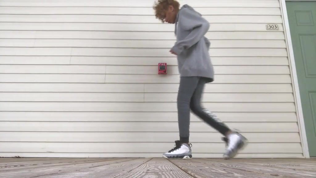 I bet them J's smell like cheese n pickles n shit lol