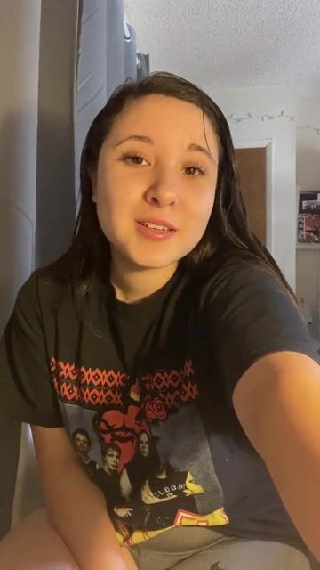 Jasmine Feet Joi ????