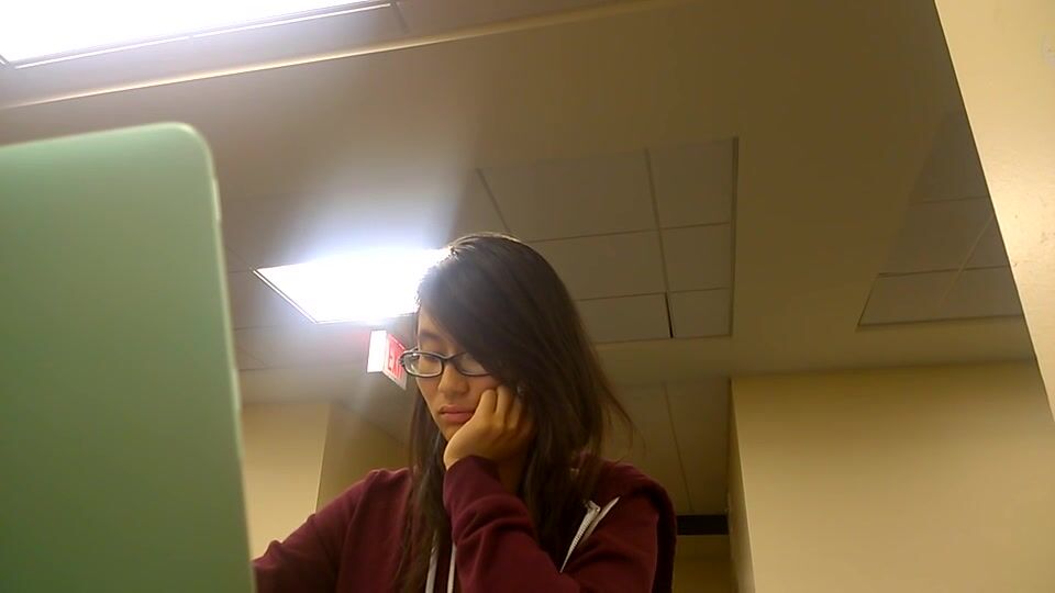 Candid Asian feet