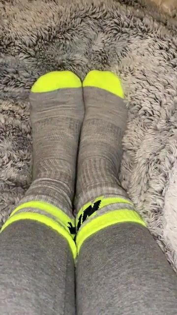 Fresh out the shower feet ❤️