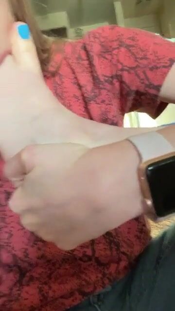 Morning toe suck
