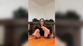 Feet: Would you like my legs wrapped around your neck♥️♥️? #3