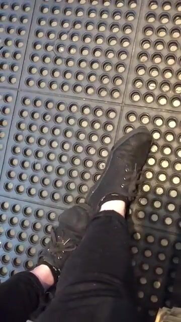 Enjoy this little pubic feet video ????