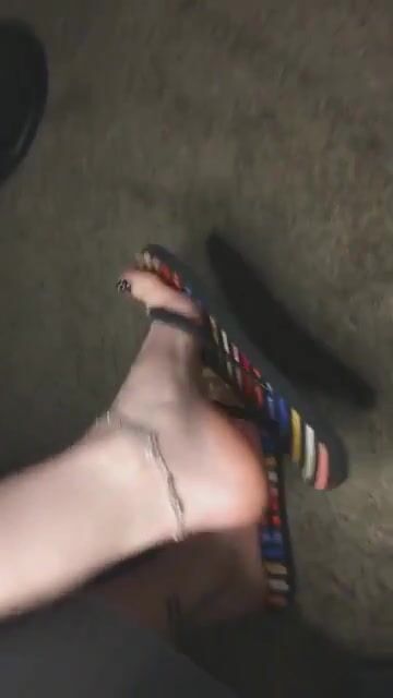 I need someone to worship these arches
