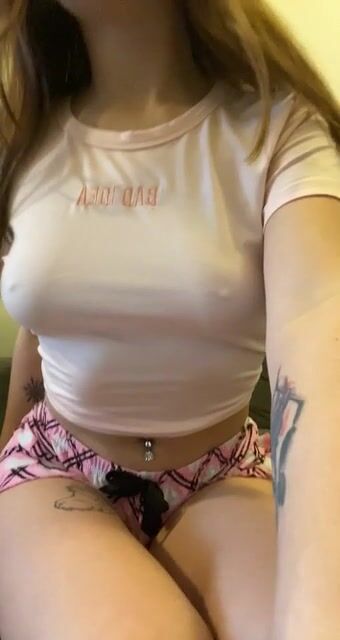 Happy Friday! I’m feeling pretty in pink today ????????