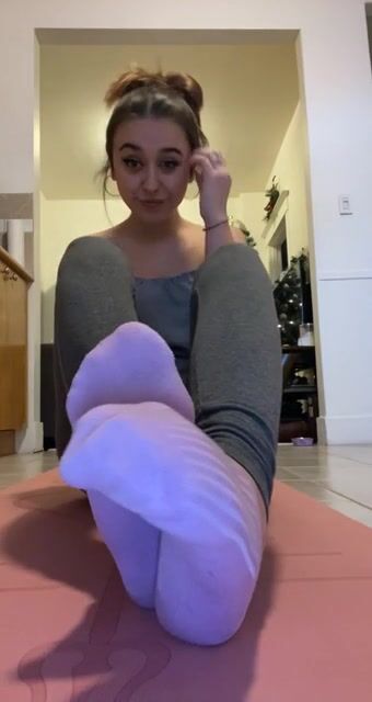 Finished my workout.. who wants to play with em? ????❤️