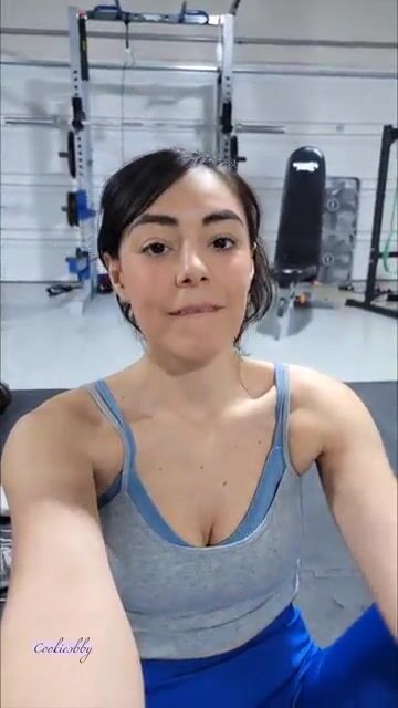 Would you clean my feet after every gym session? ????