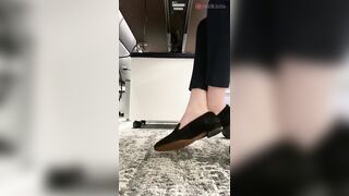 Feet: Now hiring a personal assistant #1