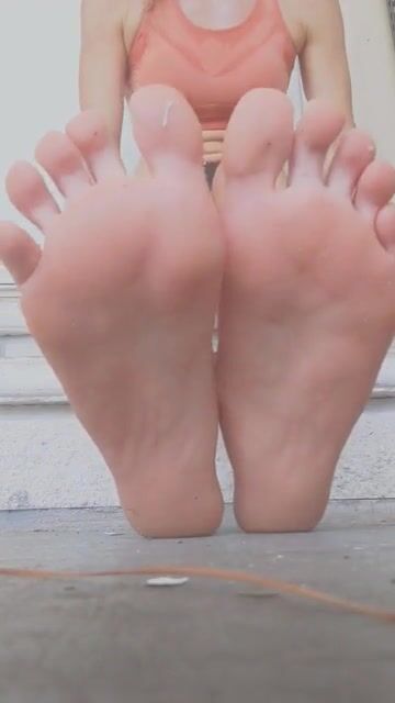 Happy toesday just got done with yardwork ????