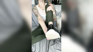 Smelling my feet after going to the gym with no socks, want to join?