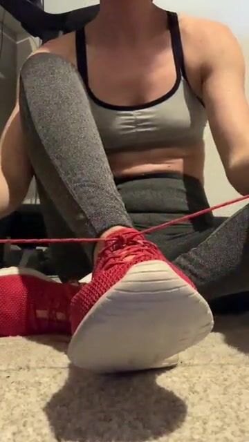 5 mile run, sweaty feet, natural toenails ✌????