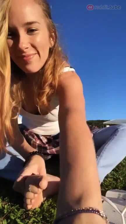 I love doing this with my feet ????