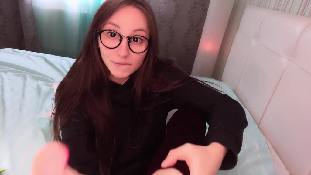 Imagining my toes massaging you ????