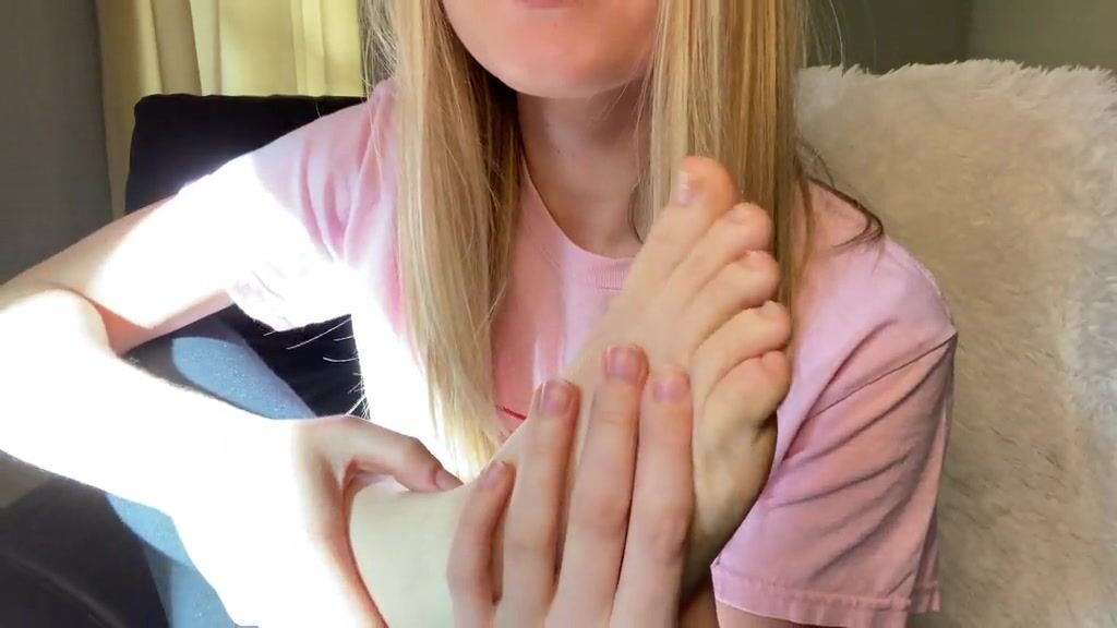 Self worship on my natural toes✨