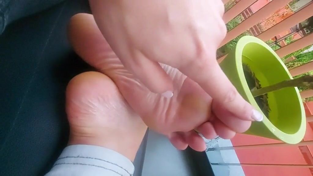 Happy Friday ! Should I go slower or faster? ????