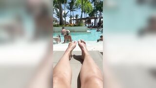 I dare you to lick my toes in front of all these vacationers. ????